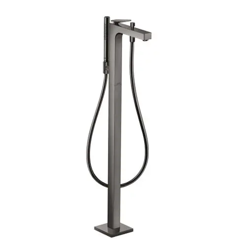 Bodenstehender Einhebel-Wannenmischer von AXOR mit Hebelgriff und flexibler Handbrause. Das Design zeigt klare Linien und einen minimalistischen Look.